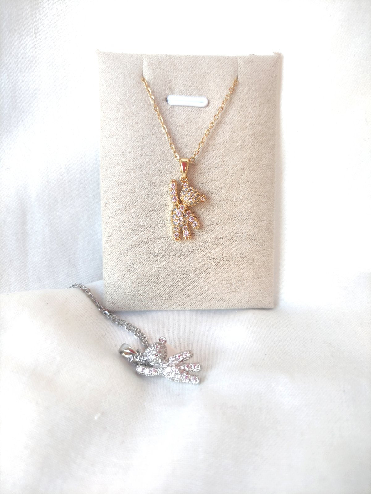 Ατσάλινο κολιέ με αρκουδάκι σε χρώμα χρυσό SSN30g