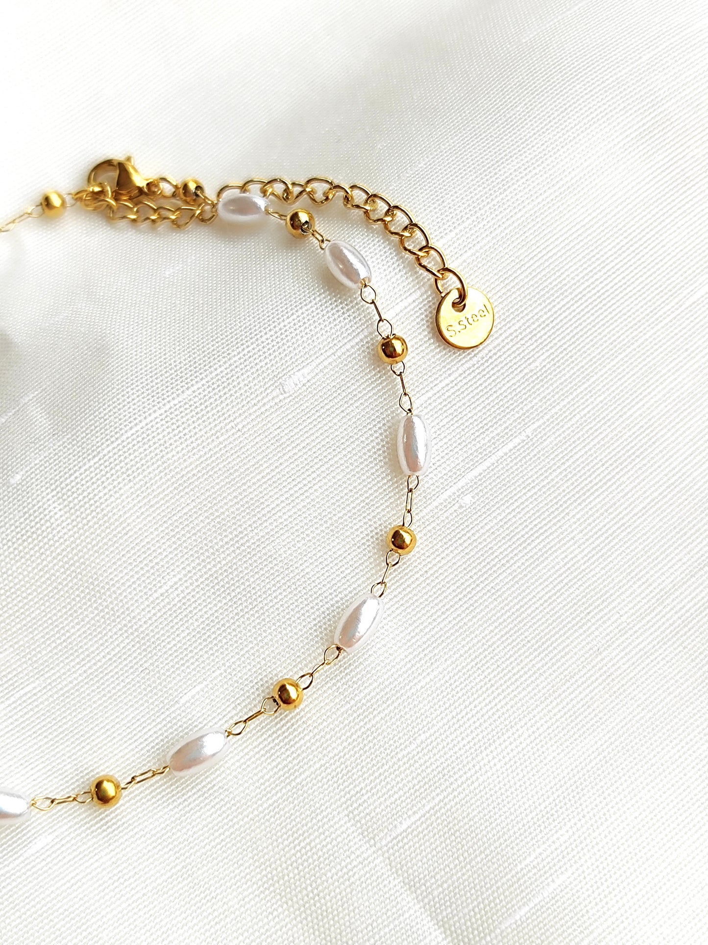 Αλυσίδα ποδιού με πέρλες από ανοξείδωτο ατσάλι σε χρώμα χρυσό SSF02g