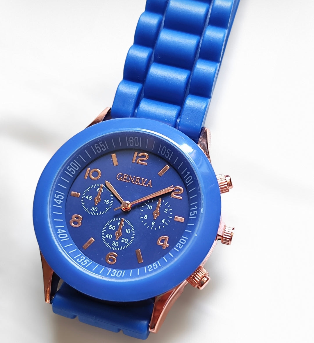 Ρολόι χειρός από σιλικόνη σε χρώμα μπλέ ρουά SSW01bl