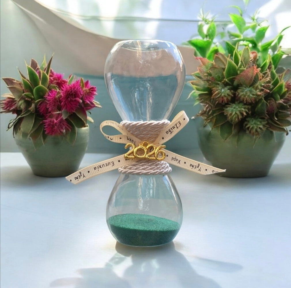 Χειροποίητο γούρι κλεψύδρα σε πράσινο χρώμα  SSG77gr