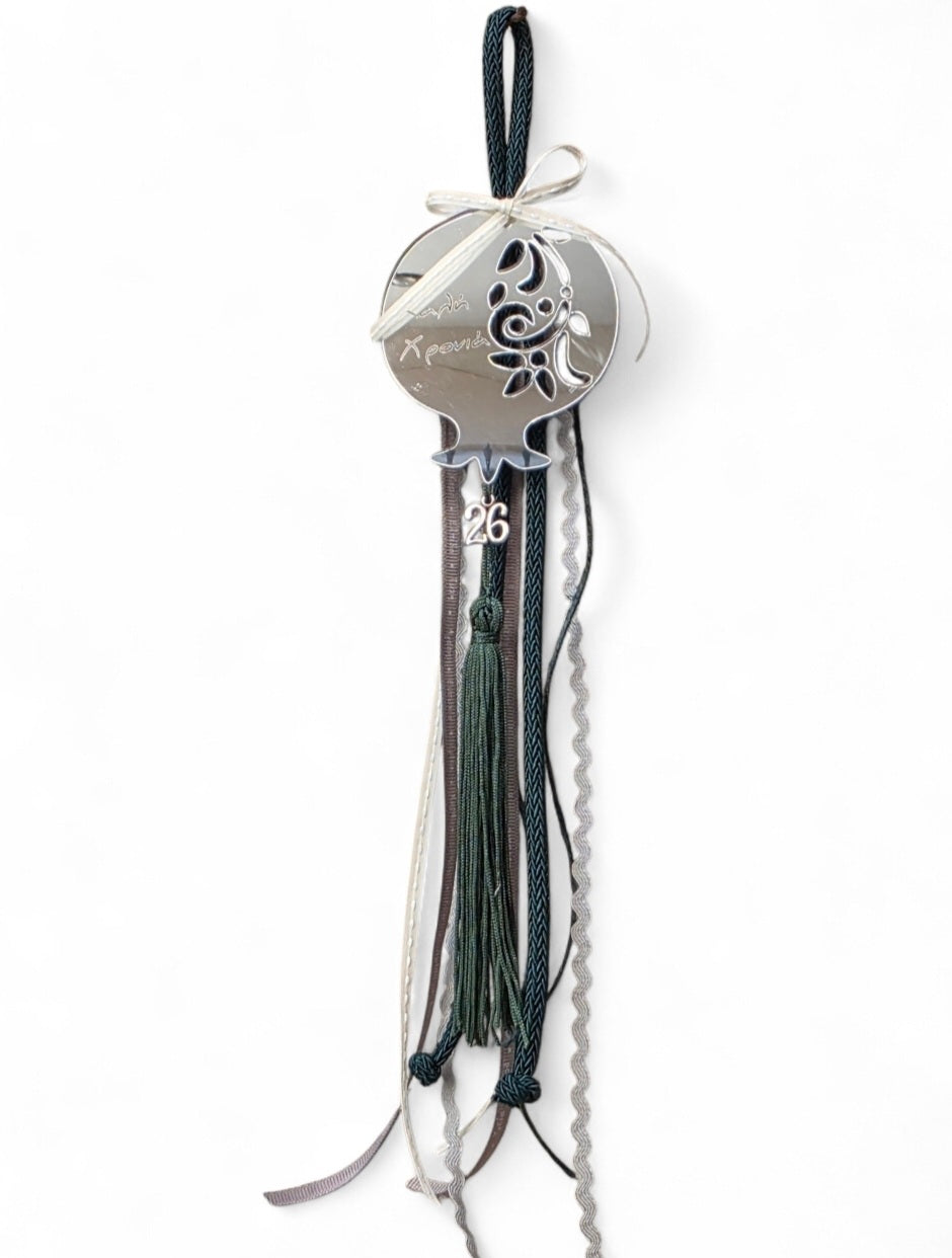 Χειροποίητο κρεμαστό γούρι ρόδι σε ασημί καθρέφτη SSG34s