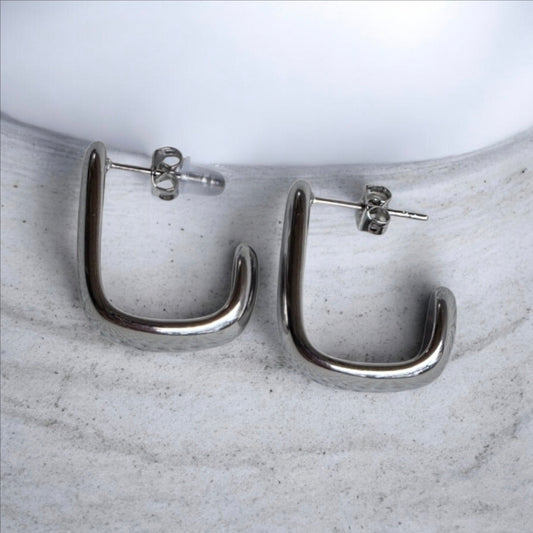 Σκουλαρίκια από ανοξείδωτο ατσάλι σε ασημί χρώμα SSE061