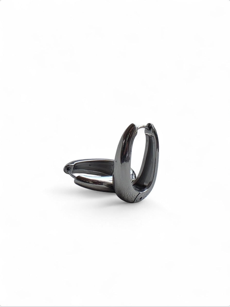 Ατσάλινα σκουλαρίκια σε χρώμα ασημί SSE35s