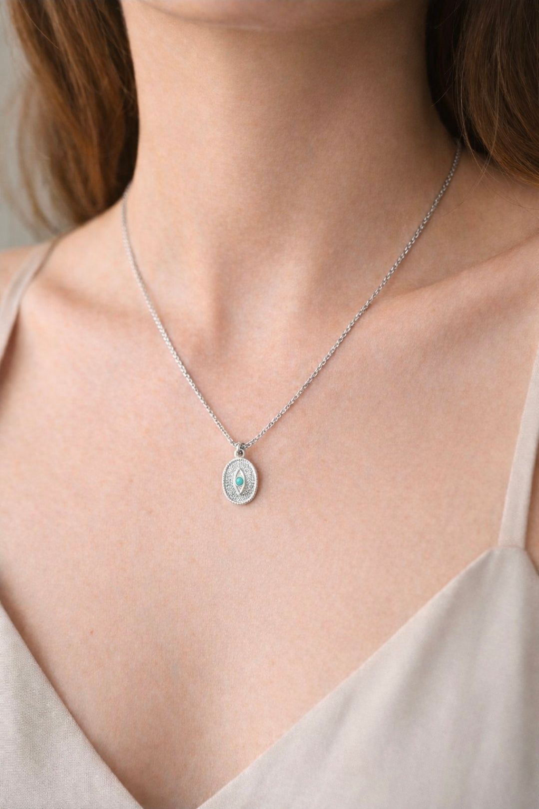 Κολιέ από ανοξείδωτο ατσάλι με γαλάζια πέτρα σε χρώμα ασημί SSN71s