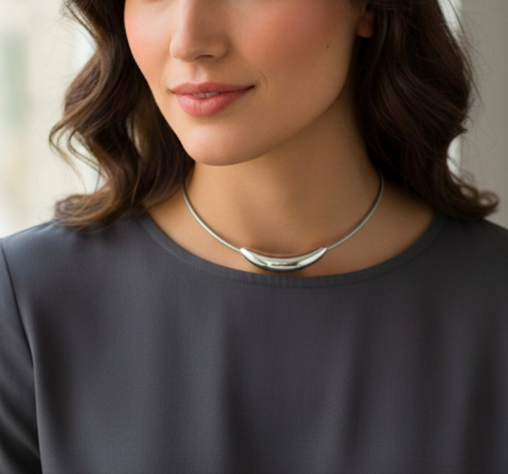 Κολιέ χοντρή αλυσίδα τύπου τσόκερ  από ανοξείδωτο ατσάλι με μαγνητικό κούμπωμα σε ασημί χρώμα SSN60s